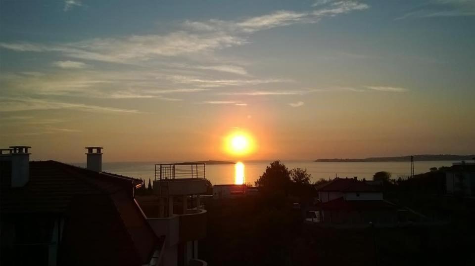 Hotel Veleka Chernomorets Exterior foto